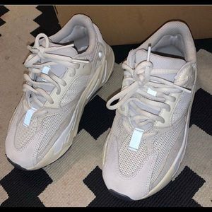 Yeezy Analog Size 4 Men